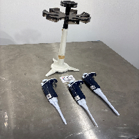 Gilson pipetman x3 Pipettes image 0